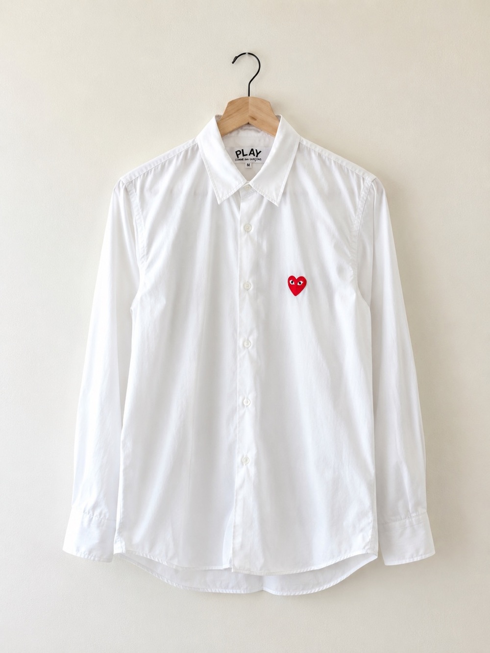 PLAY Comme des Garçons White Heart Cotton Button Down Shirt Size M